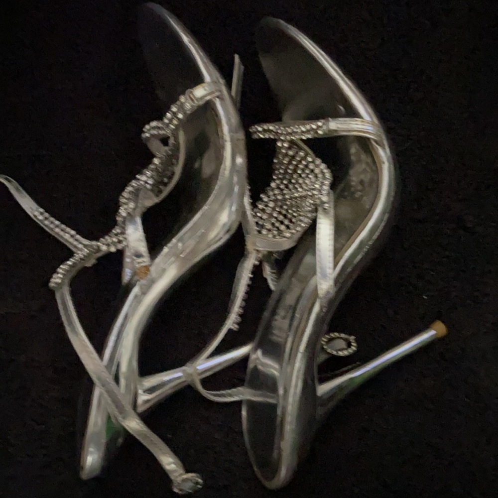 Heels - Picture 2 of 4
